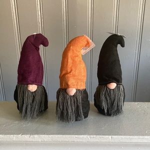 NWT- Set of 3- Purple, Orange & Black Hat get lkui Halloween Gnomes Decorations